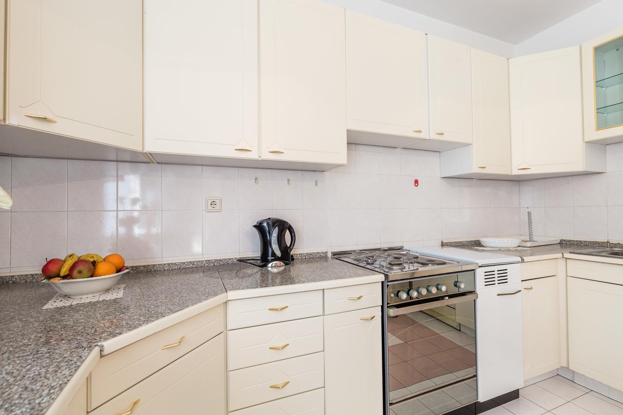 Rona Apartments Ani Ičići Εξωτερικό φωτογραφία