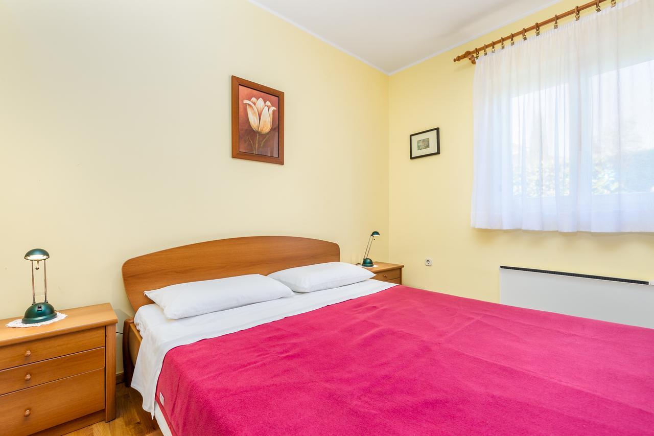 Rona Apartments Ani Ičići Εξωτερικό φωτογραφία