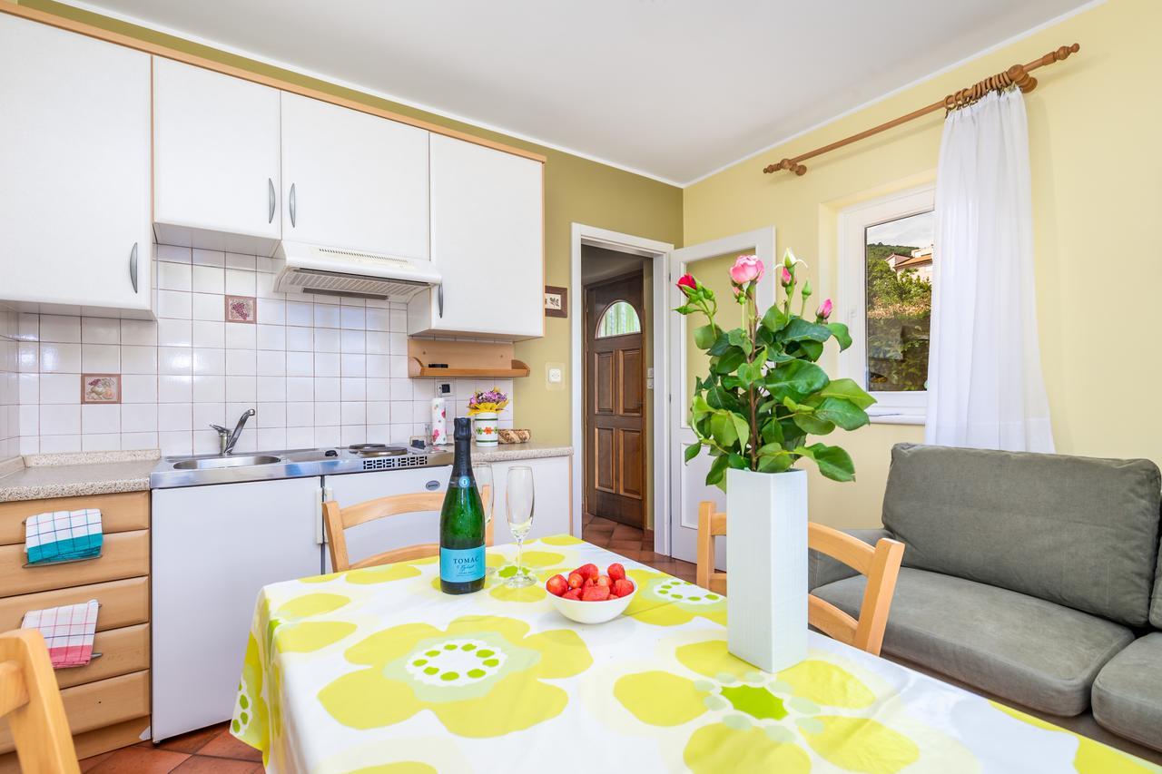 Rona Apartments Ani Ičići Εξωτερικό φωτογραφία