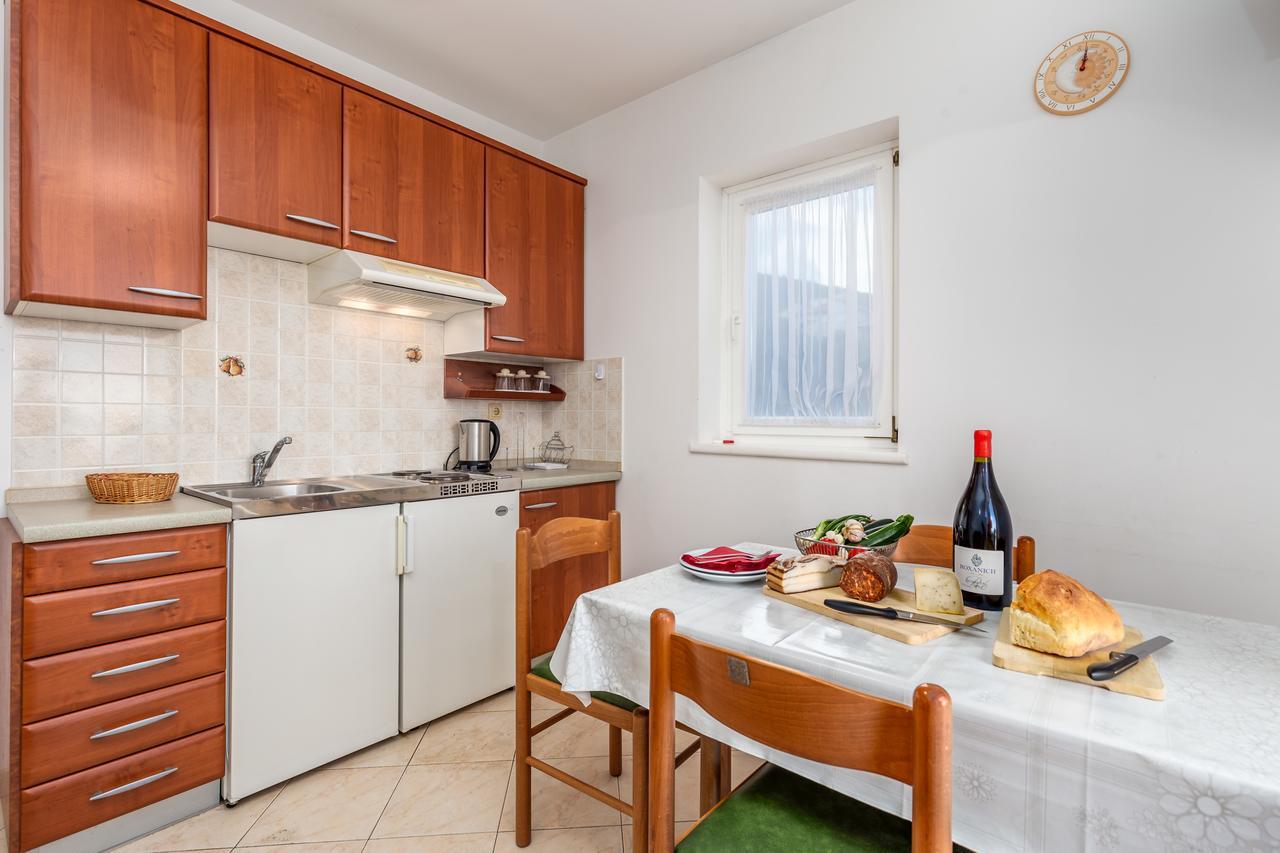 Rona Apartments Ani Ičići Εξωτερικό φωτογραφία