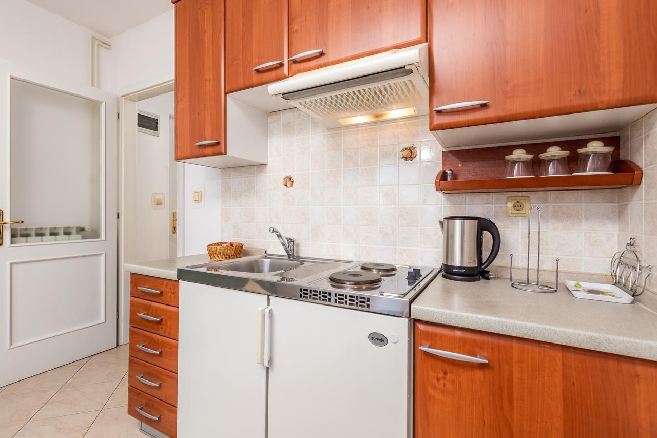 Rona Apartments Ani Ičići Εξωτερικό φωτογραφία